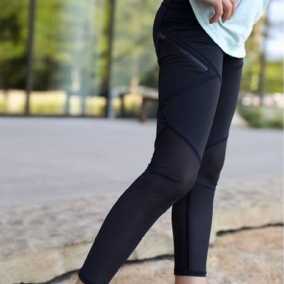 Ivivva by Lululemon BLACK clearly breezy Leggings Size 12 - Picture 11 of 15